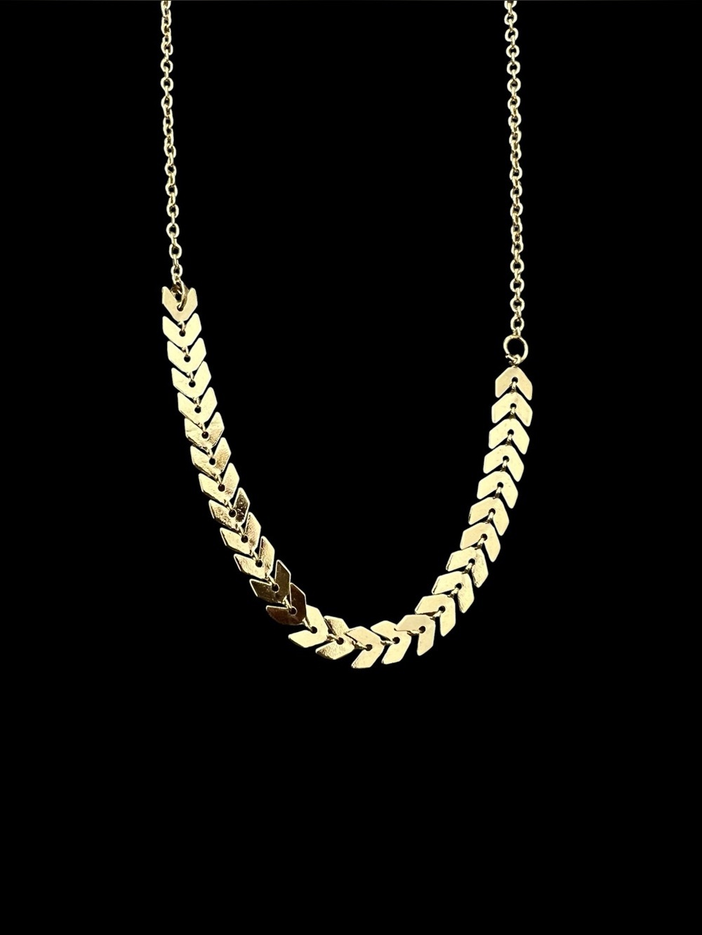 18k Gold Plated Fishtail Necklace - Picture 2 of 5